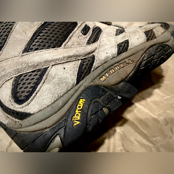 Merrell Tan and Black Hiking Boots - Picture 5 of 7